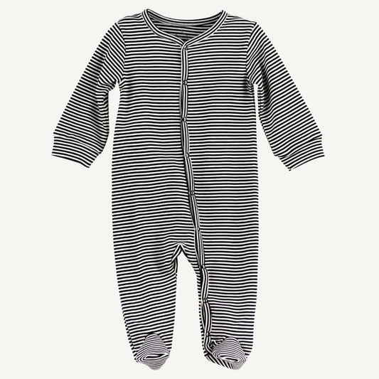 MzVMzM6RyWqQm1BcWKEw_RF19S1381-oliver-and-rain-organic-baby-clothes-essentials-black-and-white-mini-stripe-footed-sleep-and-play-min.jpg