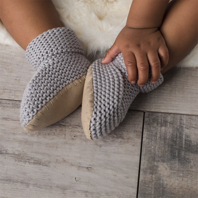 RF18A0771-oliver and rain-baby-slippers-gray-organic cotton-min