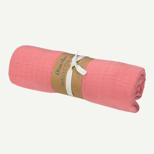 RF18B0374_A-oliver-and-rain-organic-baby-solid-rose-swaddle-blanket