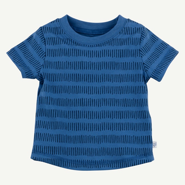 RPexGGVcTyAQZJh2kY0r_RS19T0901_M-oliver-and-rain-organic-baby-clothes-inky-blue-collection-boy-blue-navy-dash-short-sleeve-tee-min.jpg