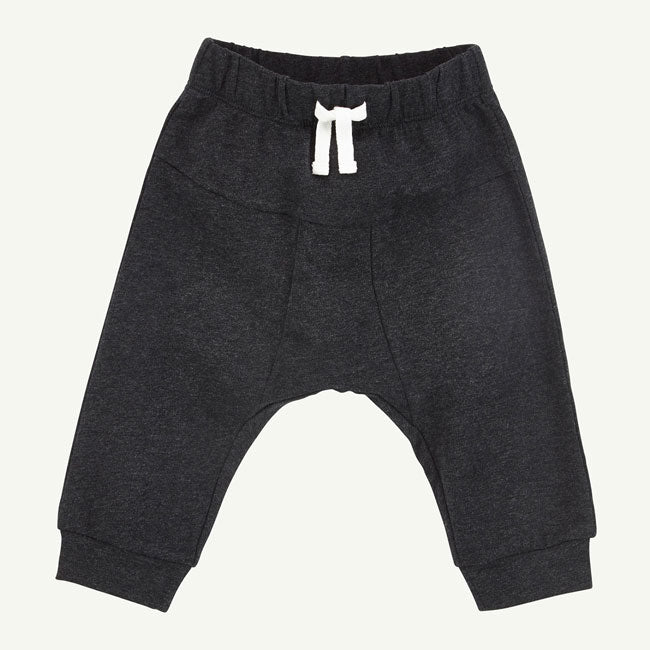 RS18B0057_M-oliver and rain-organic-baby-jogger-pant-heather black