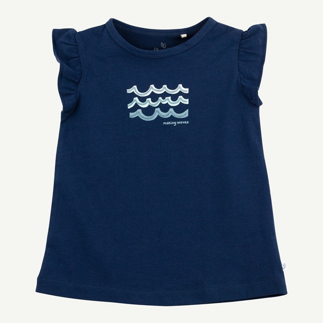 SsT9Hx0RgqbjFKABj7eQ_RS19T0977_M-oliver-and-rain-organic-toddler-girl-clothes-whale-hello-collection-navy-flutter-sleeve-making-waves-tee-min.jpg
