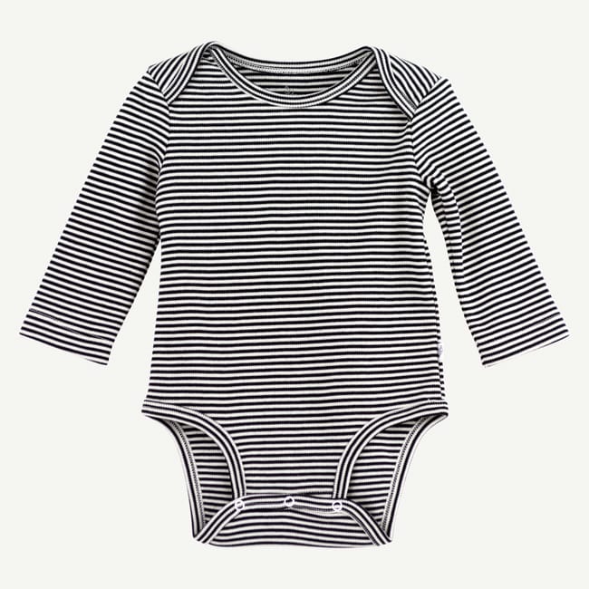 UdgHefQMSVa5HYWZnxoM_RF19T1398-oliver-and-rain-organic-baby-clothes-essentials-black-and-white-mini-stripe-long-sleeve-bodysuit-min.jpg