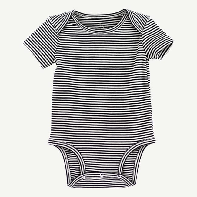 Vqg5Y46IT0eiYLSlljnE_RF19T1394-oliver-and-rain-organic-baby-clothes-essentials-black-and-white-mini-stripe-short-sleeve-bodysuit-min.jpg