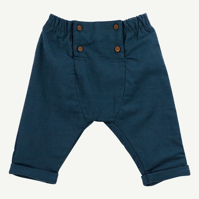 g3EvxgF0SdiNtDq22edB_RF19B1224_M-oliver-and-rain-organic-baby-clothes-neutral-tapir-collection-dark-blue-woven-button-pant-min.jpg