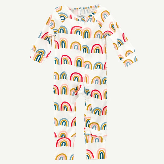 nmczkQcAQSmdIRbSjgRA_RF19S1508_M-oliver-and-rain-organic-baby-clothes-girl-essentials-rainbow-print-unionsuit-convertible-cuff-min.jpg